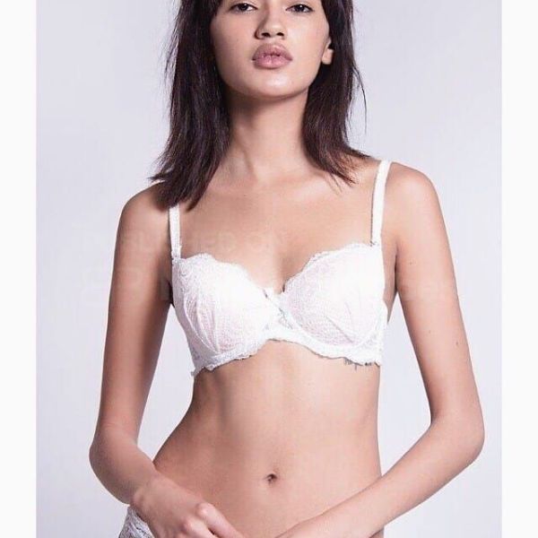 Escort Stephania jug 	 London