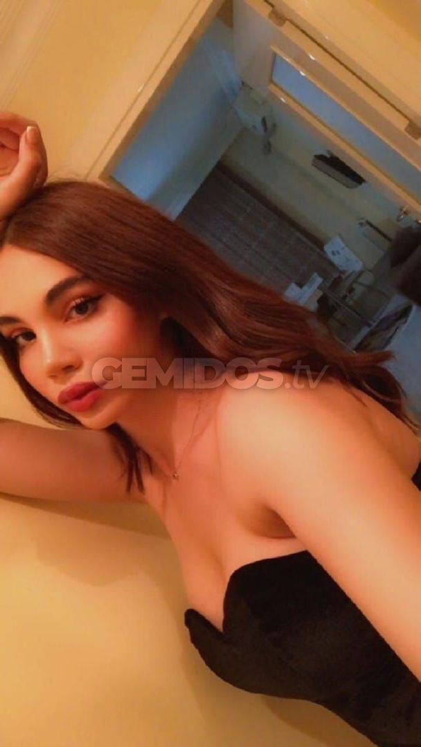 Naya teen arab girl