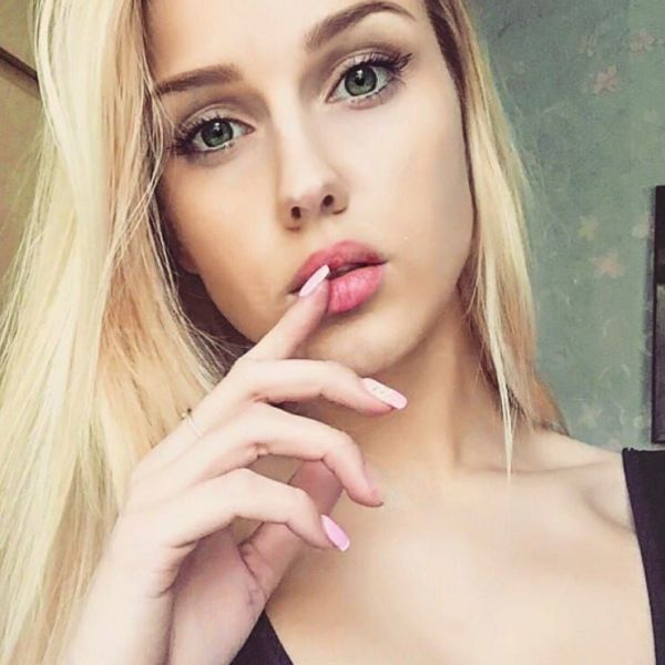 Escorts YULIYA en Istanbul