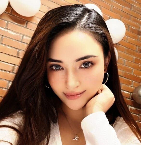 Escorts Lovely Lily in Jeddah