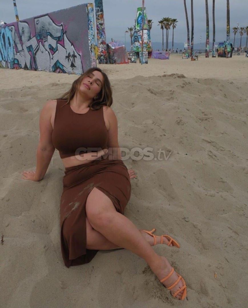 Chelsea MILF Natural