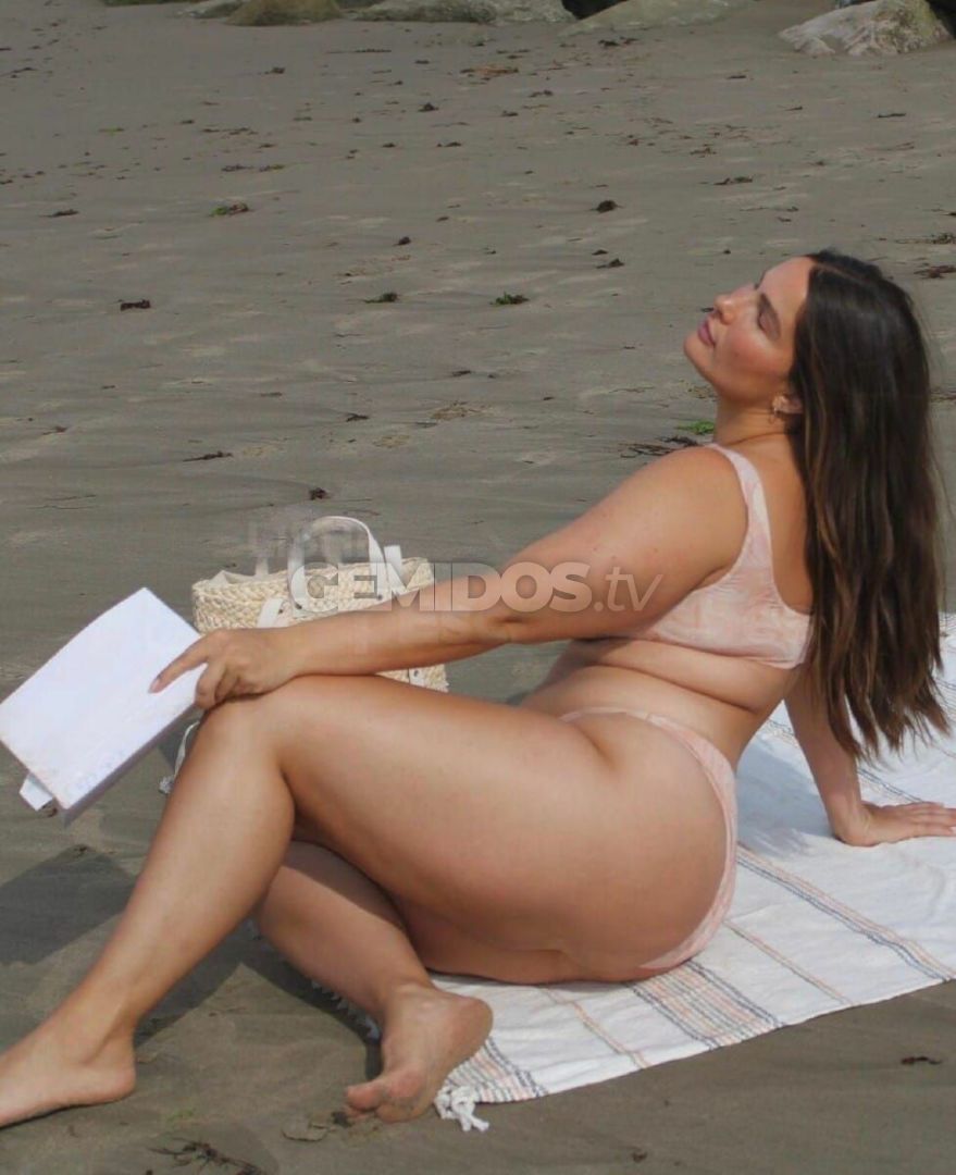 Chelsea MILF Natural