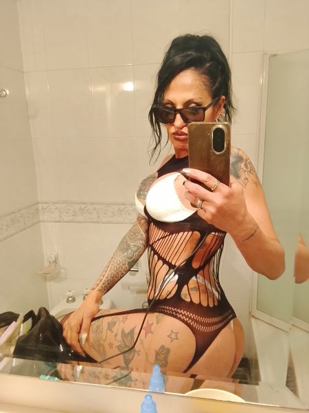 Ahora con no tan solo amiga sino también con amiga trans activa..

Te mueres de ganas por cumplir tus fantasias y deseos fetichistas Conmigo puedes vivir las experiencias más placenteras, cuidadosas y eroticas entorno a tus morbos más ocultos. Placer y discreción asegurada. Practicas que podrían interesarte: -Spanking, fisting, pet play, foot play, 
