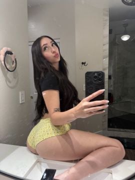 Mia