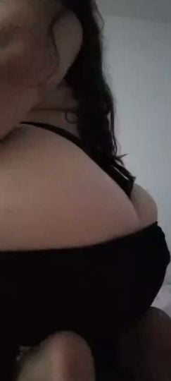 Angela Vip