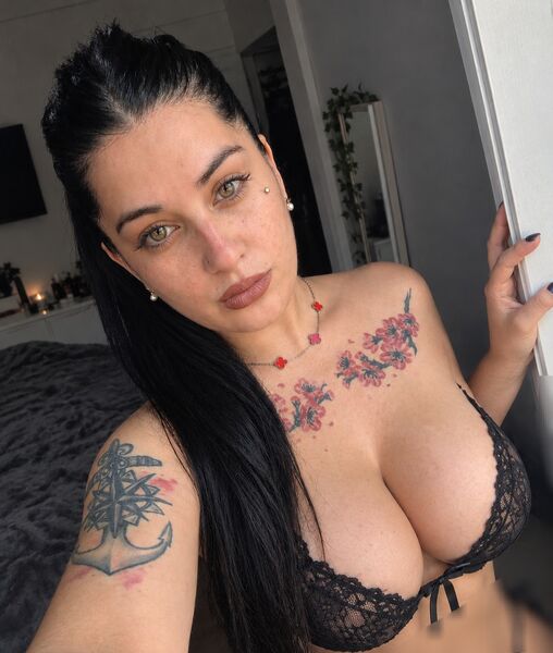 Escorts Lara in Moron