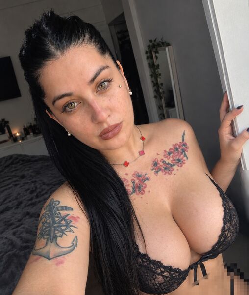 Escorts Lara in Moron
