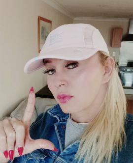 TS Kaira Massage big tits