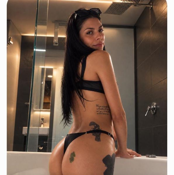 💞Hola amores soy Naila🥰 mi servicio es onda novios, amantes me encanta el sexo duro hacer garganta profunda Bien babosa, me encanta chupar pijas amor👅🔥cumplo fantasías, hago tríos, fetiches los espero amores soy tal cual las fotos!!!