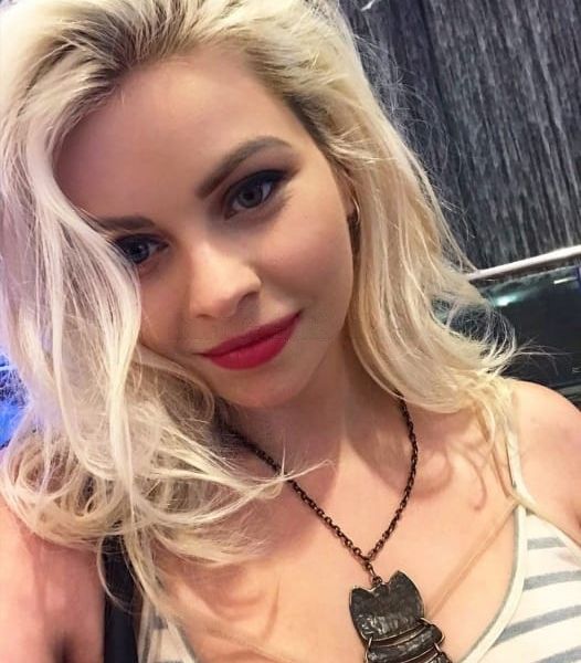 Escorts Sveta en Dubai