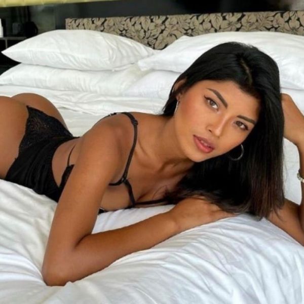 Escorts Jenlas in Dubai