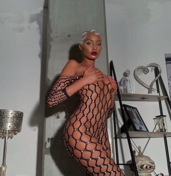 Escort Tiana à Dubai