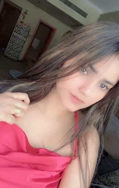 Escorts Maya en Dubai
