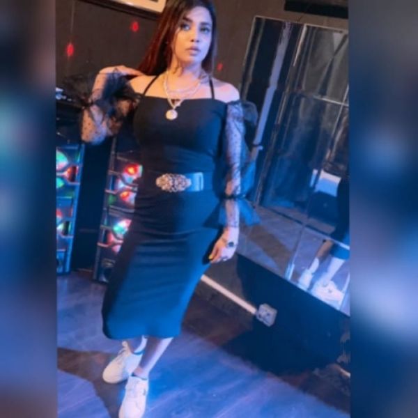 Escort Mahira à Dubai