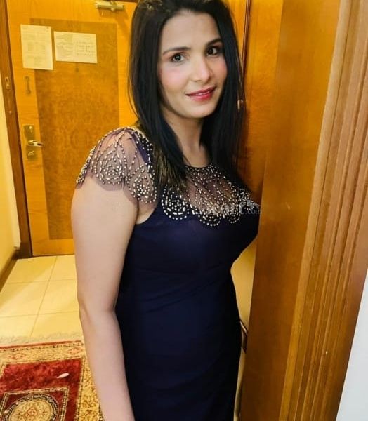 Escort Akruti à Dubai