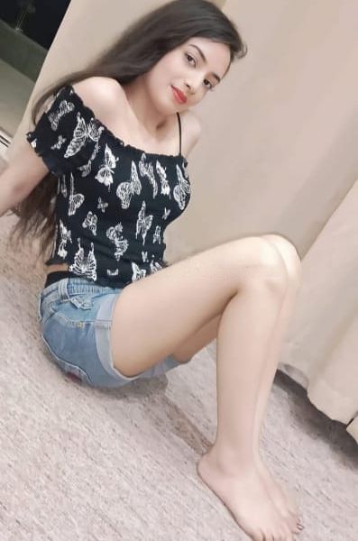 Escorts Maheen in Dubai