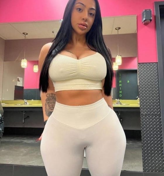 Escorts Susan in Dubai