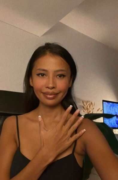 Escorts Lina in Dubai