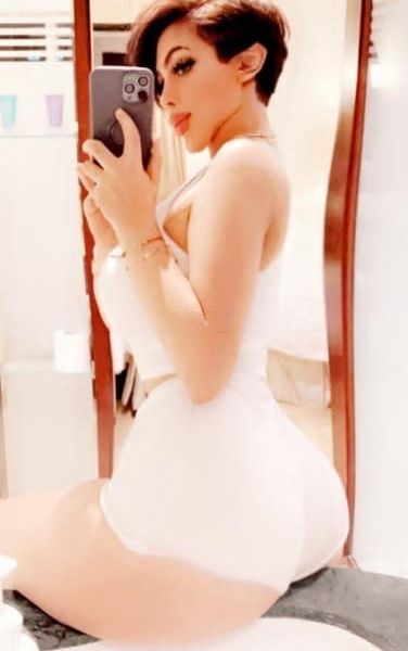 Escorts Suzi in Abu Dhabi