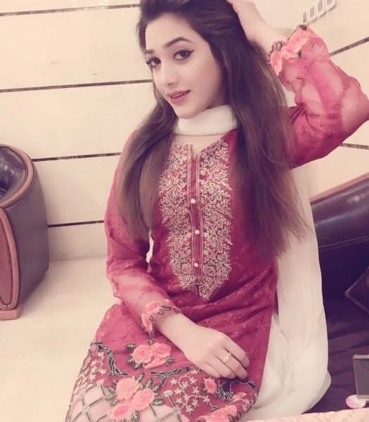 Escorts Insha in Dubai