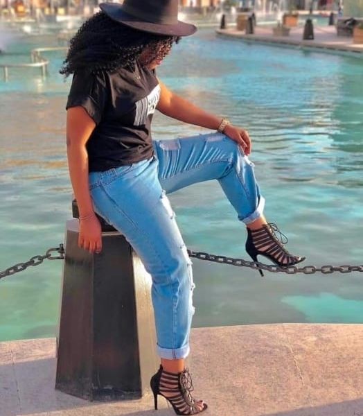 Escorts Nana in Dubai