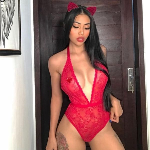 Escorts Alina in Dubai