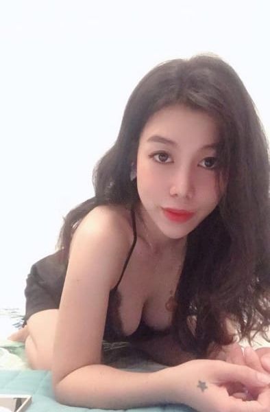 Escorts Rose Vickie in Dubai
