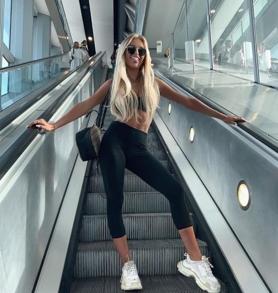Escorts Alisa in Dubai
