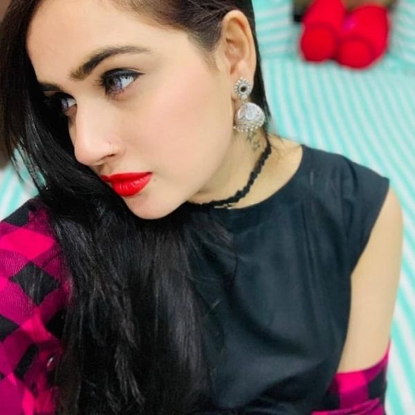 Escorts Alizay in Dubai