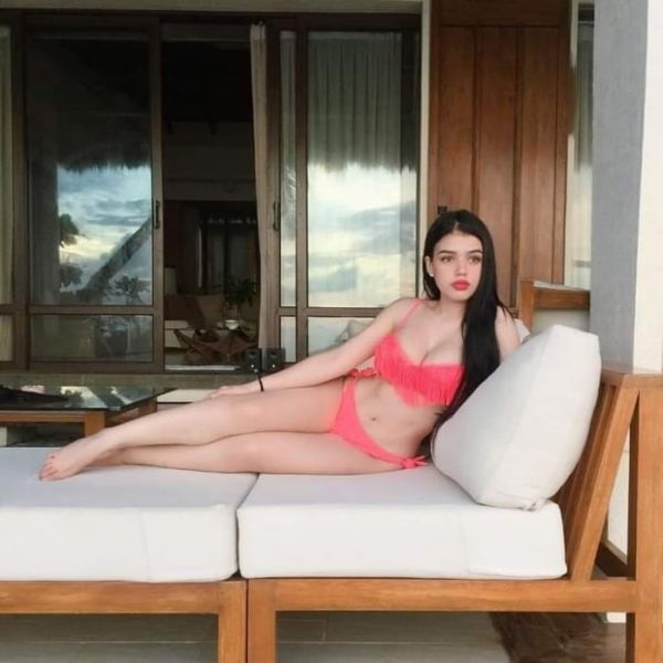 Escorts Evla in Dubai