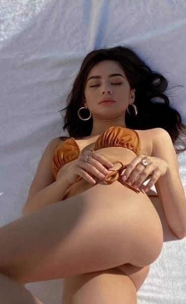 Escorts Elisa in Dubai