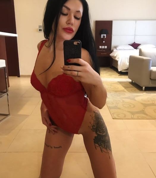 Escorts Aida in Dubai