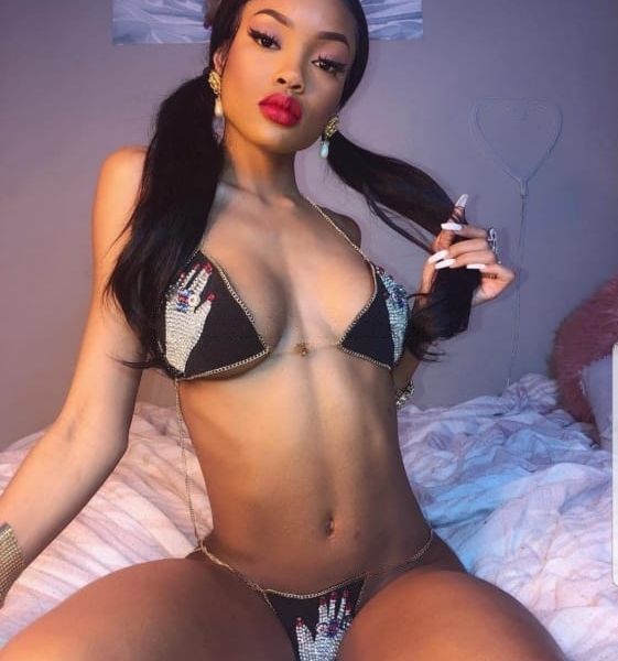 Escorts Pamela in Dubai