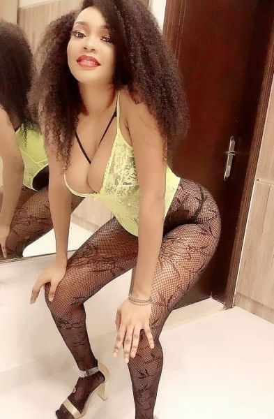 Escorts Zara in Dubai
