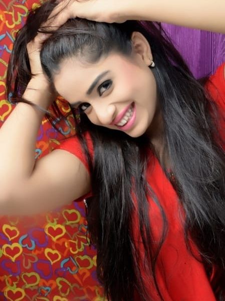 Escorts Naina in Abu Dhabi