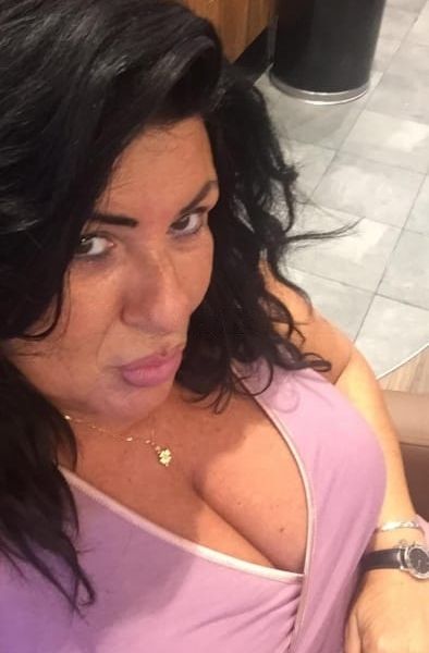 Escorts Maria in Dubai