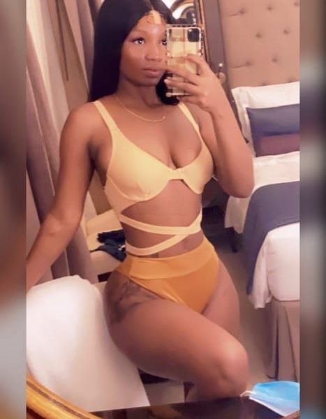 Escort Alicia 	 Dubai