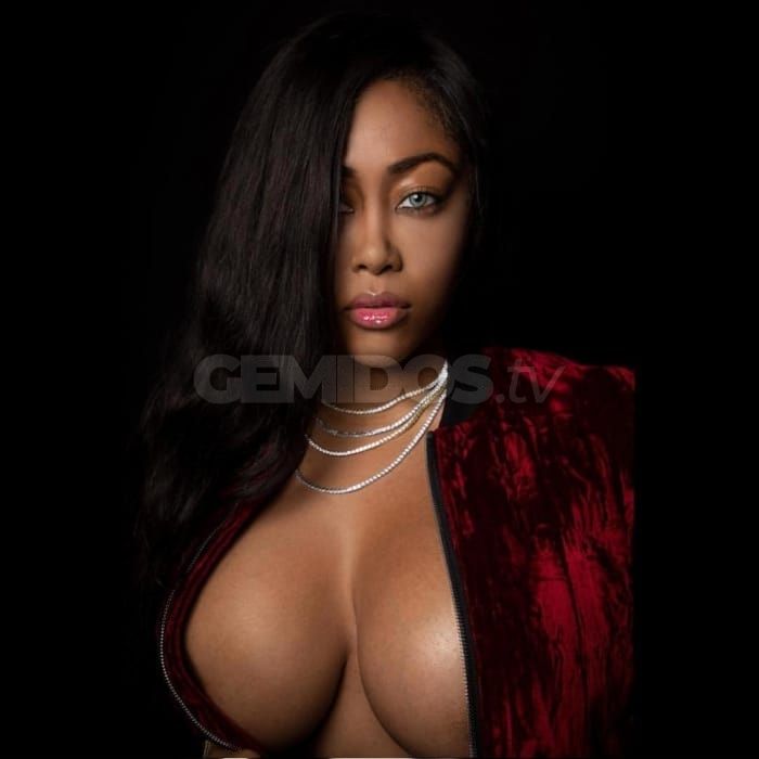 Pretty Samantha Morial
