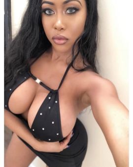 Pretty Samantha Morial