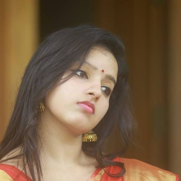 Escorts Maya in Dubai