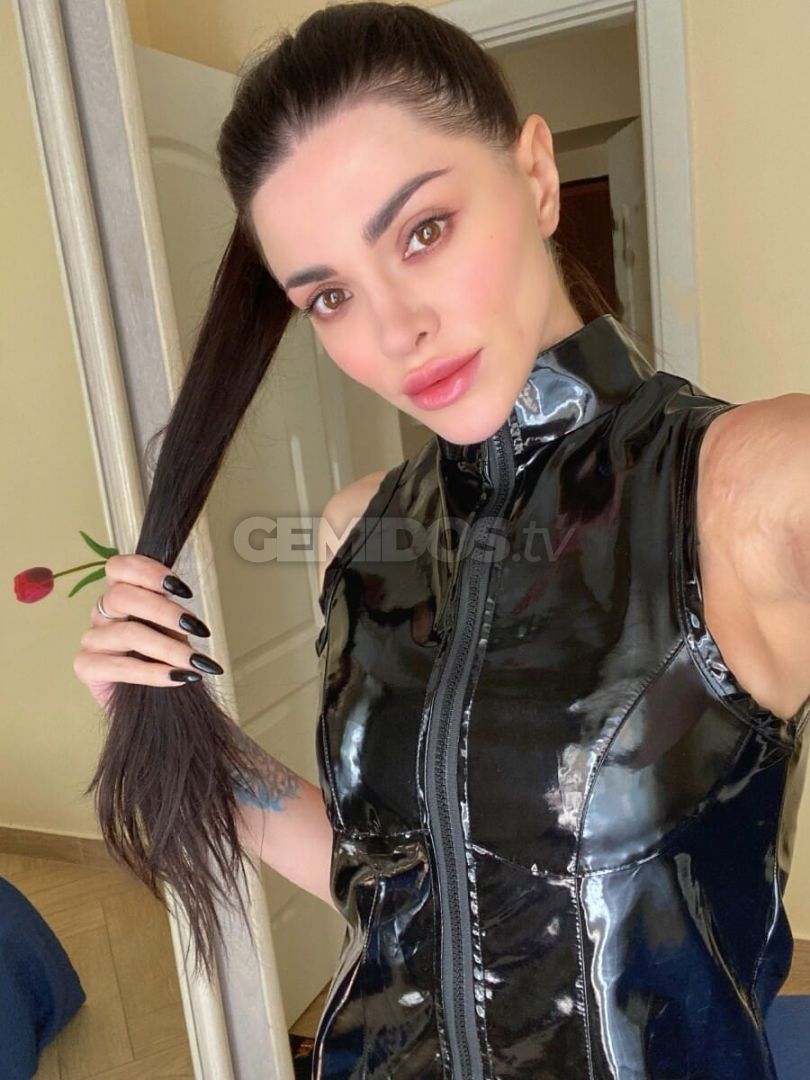 Nikki Ballerina