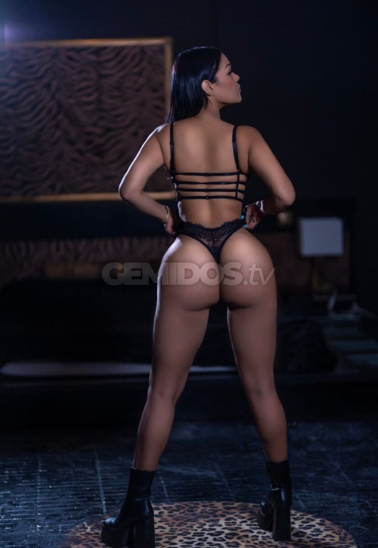 Sandra SQUIRT