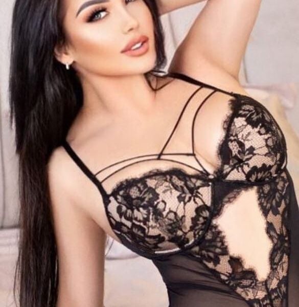 Escorts LINA a Istanbul