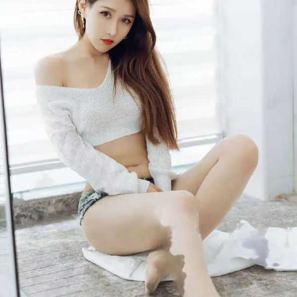 Escort Lily 	 Saudi Arabia