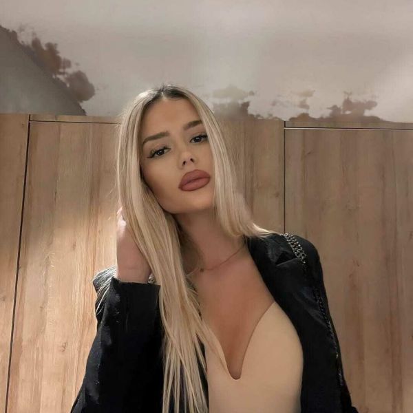 Escorts Dora in Firenze