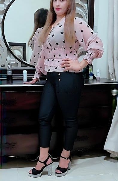 Escorts Manisha in Dubai