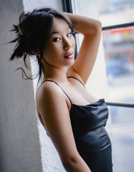Escorts Molly in Dubai