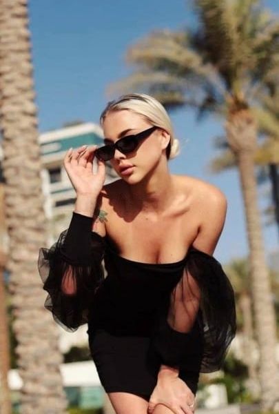 Escorts Sofa in Dubai