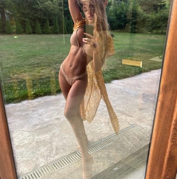 Escorts Analise in Dubai