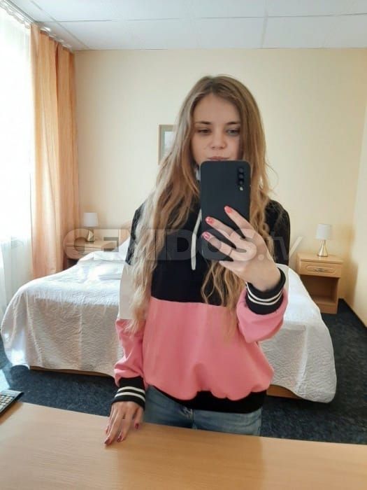 Bella Grey